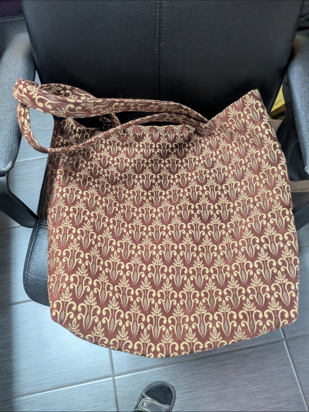 XL Women's Patterned Burgundy Tote Bag